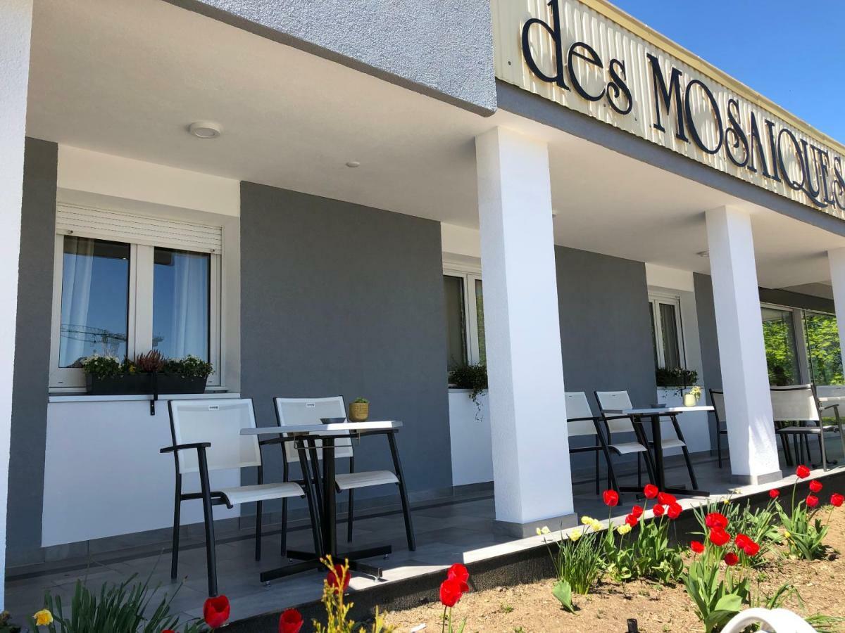 Hôtel des Mosaiques Orbe Exterior foto